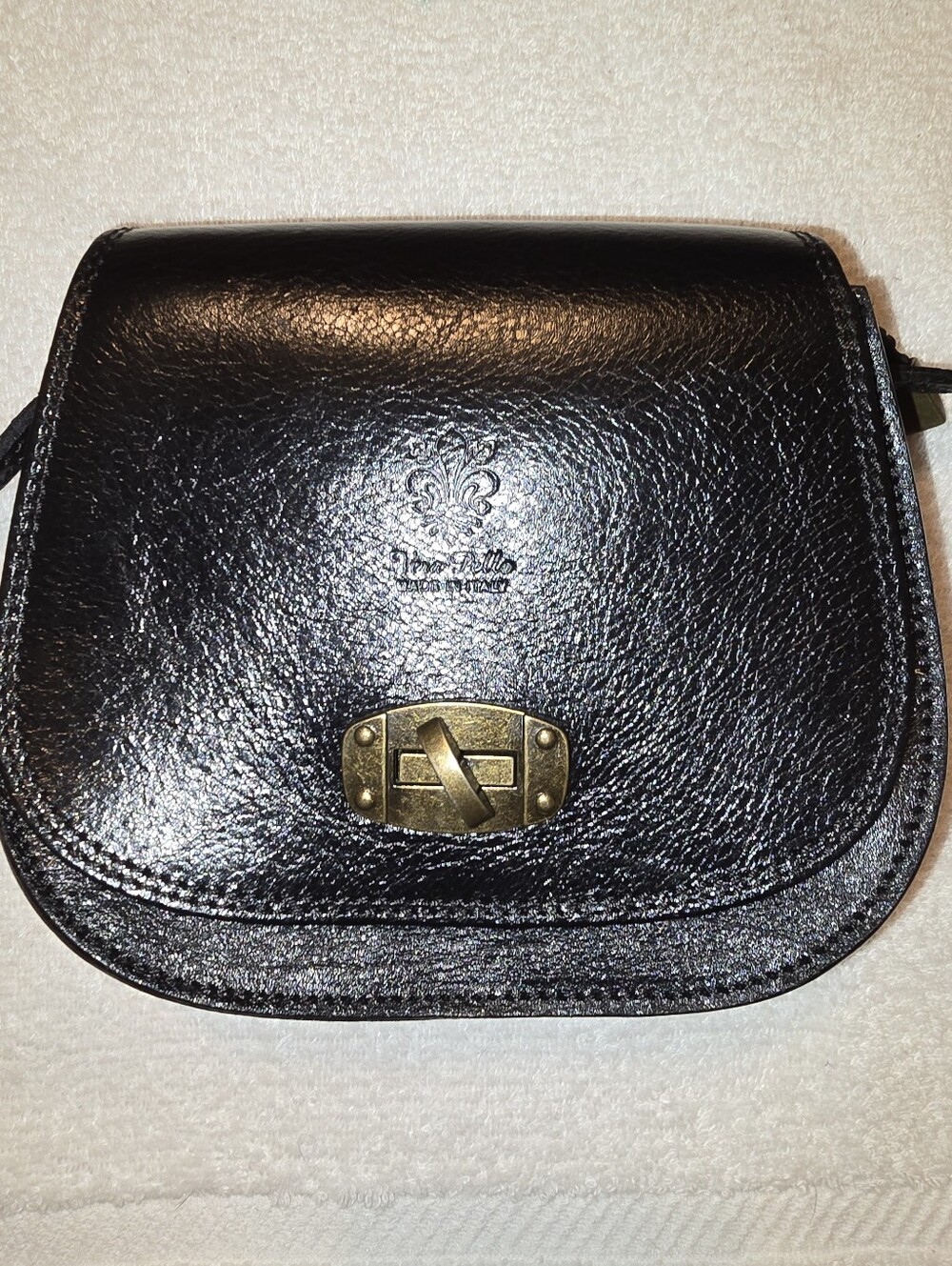 Vintage Vera Pelle Made in Italy Black Leather Saddle Crossbody Bag Brass Tone